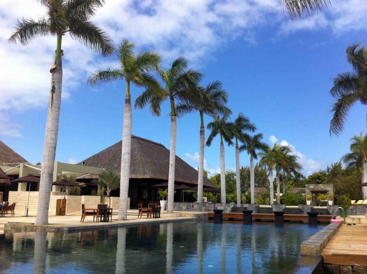 pool_four_seasons_mauritius_beach_club