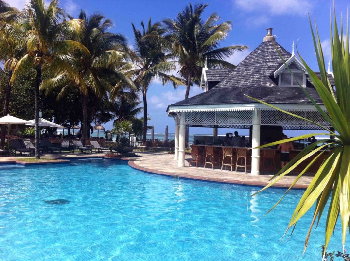 poolside_bar_le_telfair_mauritius