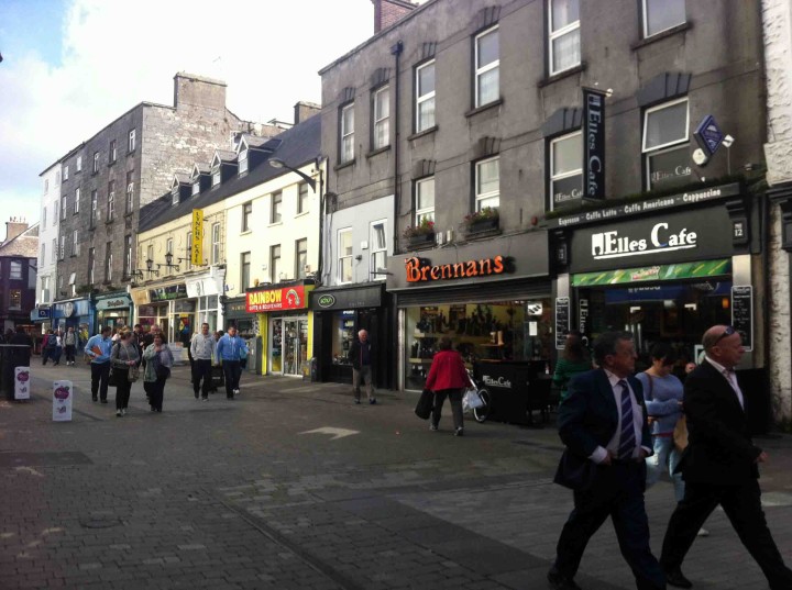 busy_galway_ireland