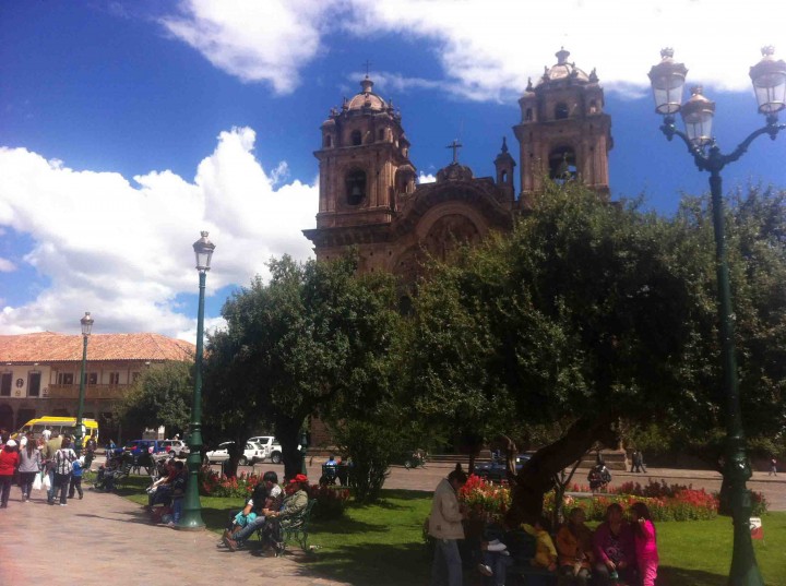 plaza_de_armas_church_cusco_peru