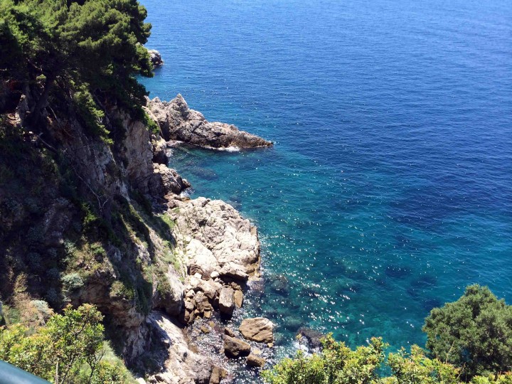 cliffs_clear_water_dubrovnik