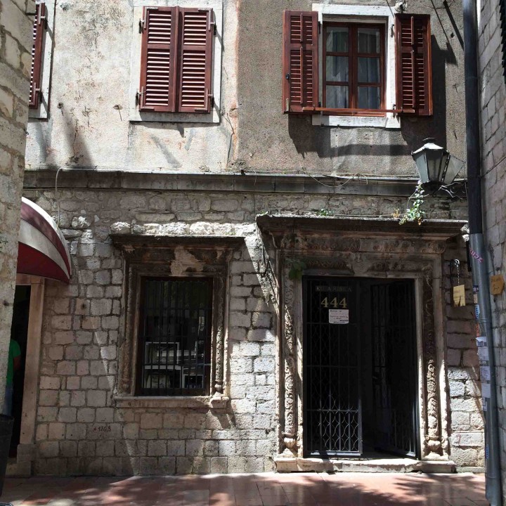 old_buildings_old_town_kotor_montenegro