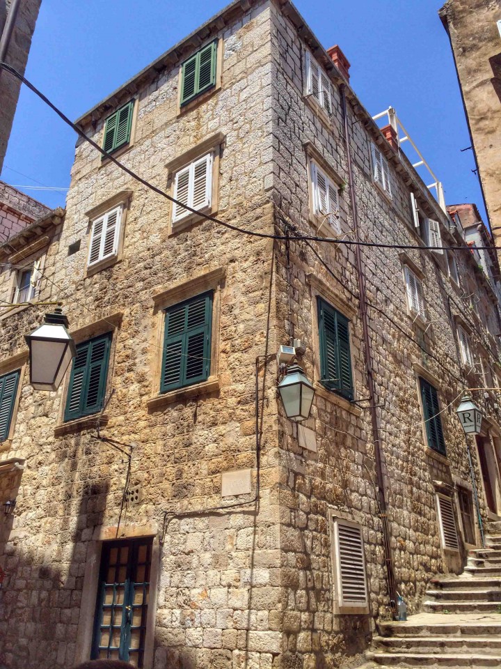 old_corner_buildings_dubrovnik_croatia