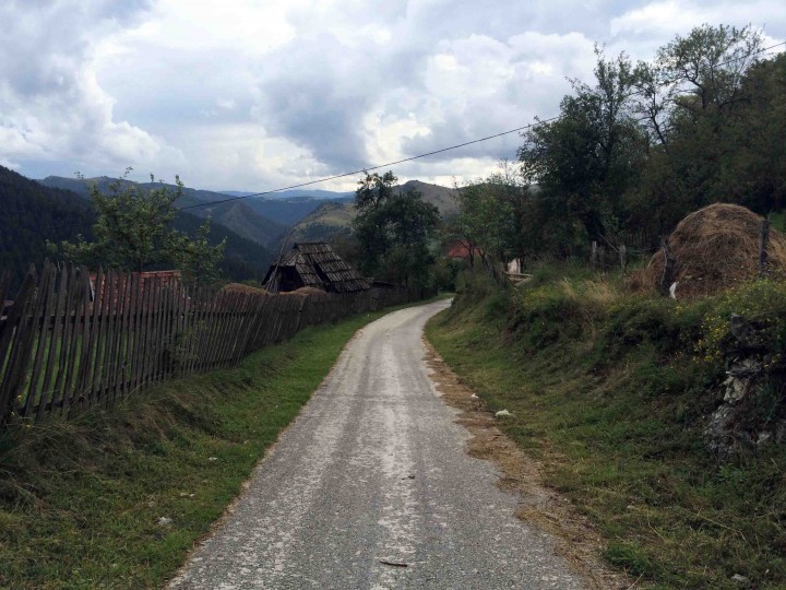 small_country_roads_zlatibor_serbia