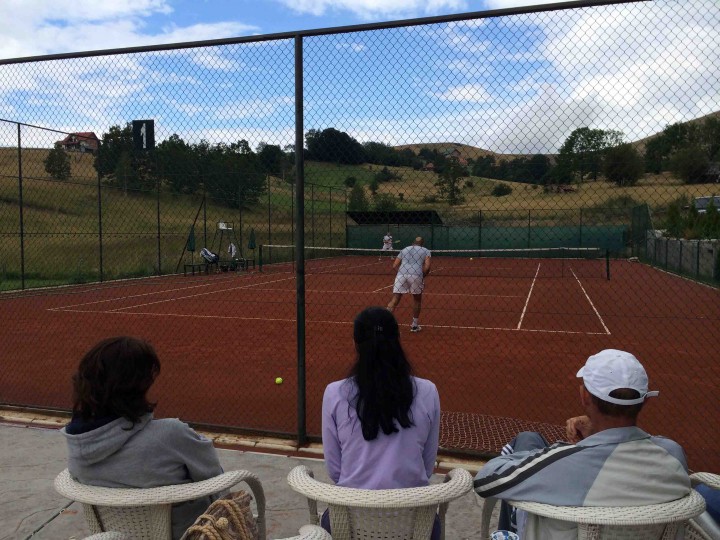 watching_tennis_zlatibor_serbia