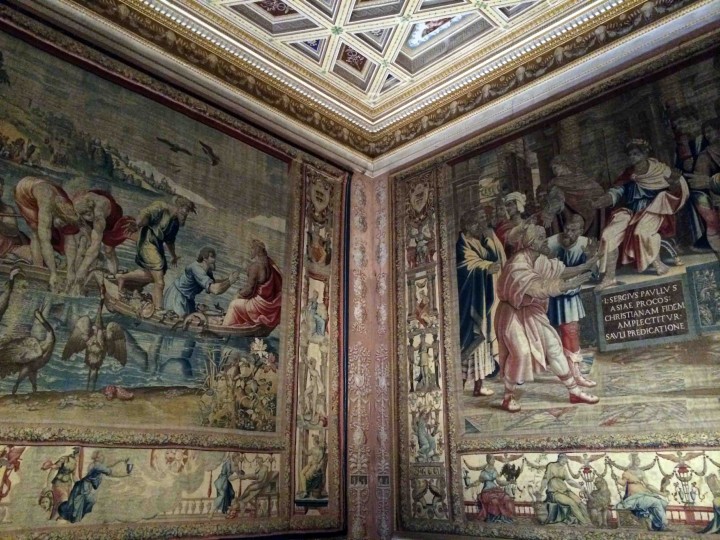 beautiful_tapestries_ducal_palazzo_mantua_italy