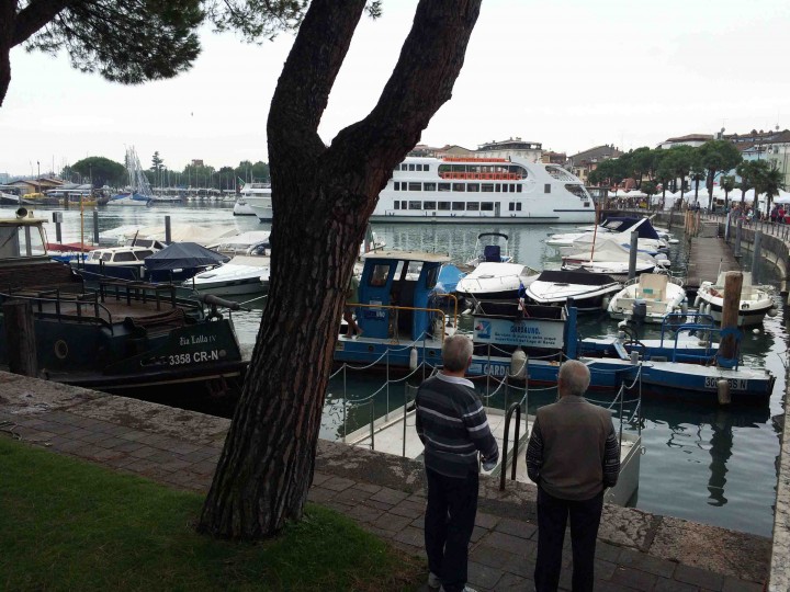 older_gents_harbor_desenzano_del_garda