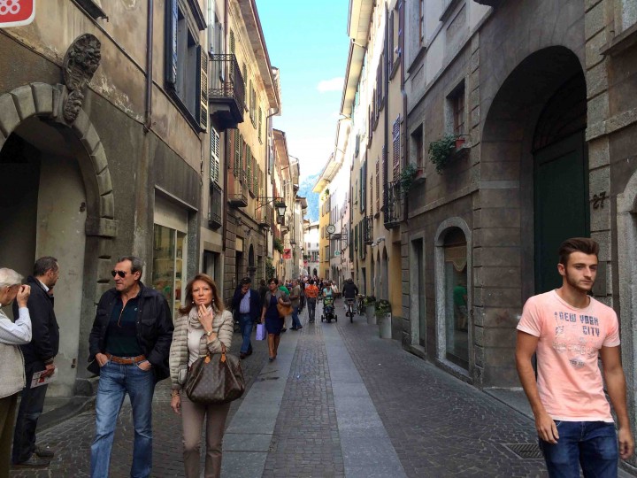 streets_of_beautiful_chiavenna_italy