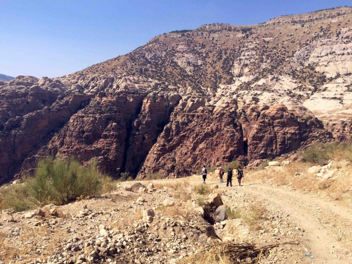 wadi_dana_hiking