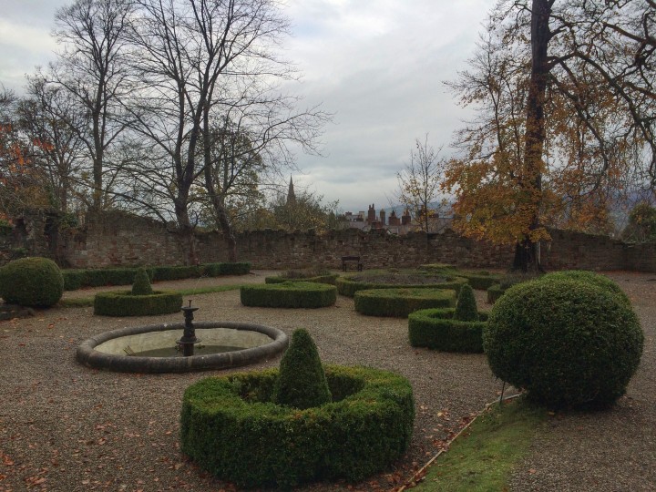gardens_ruthin_castle