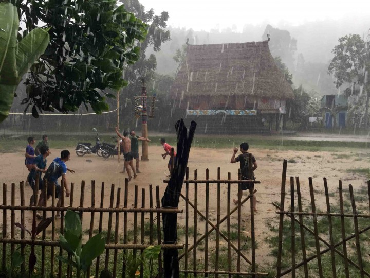 rain_volleyball_vietnam
