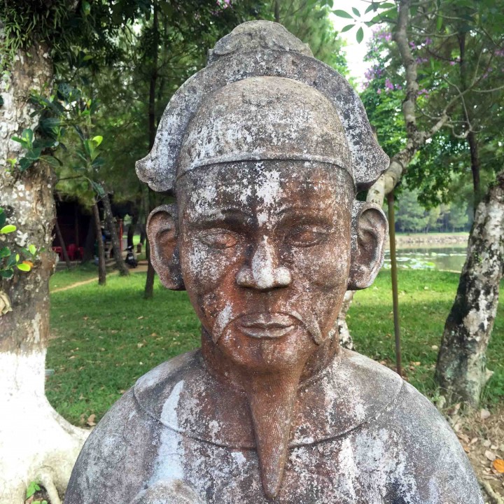 sculpture_minh_mang_vietnam