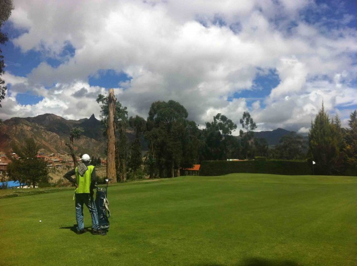 caddy_views_la_paz_golf_club_bolivia