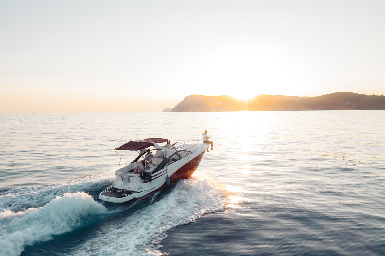 Motor VS Sailing: Finding The Right Yacht For You
