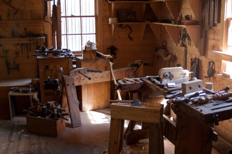 Are you a hoarder of scrap wood that you find no use for? Read this article to find out what scrap wood to keep.