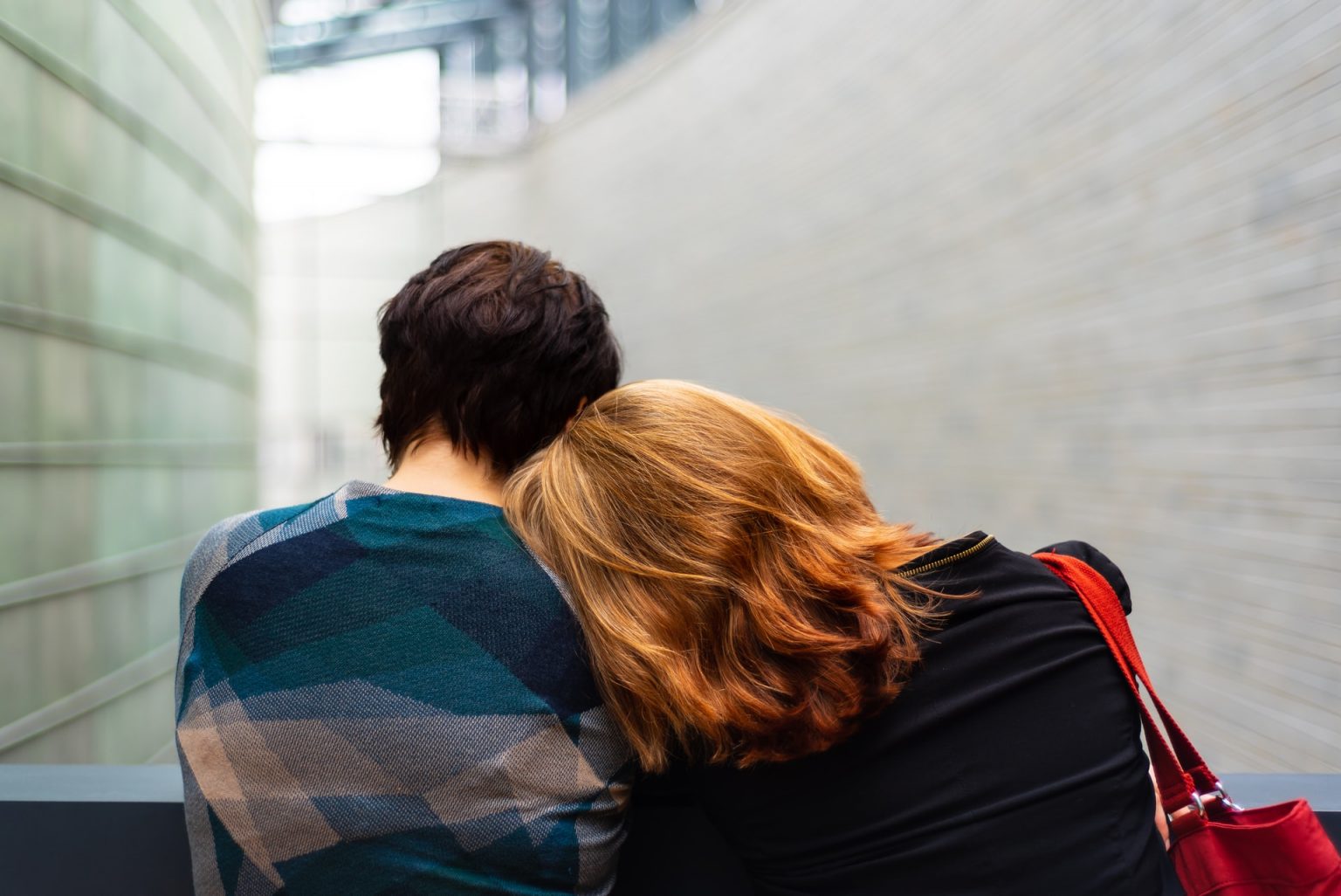 4 Warning Signs A Relative Or Friend Is Experiencing Domestic Violence