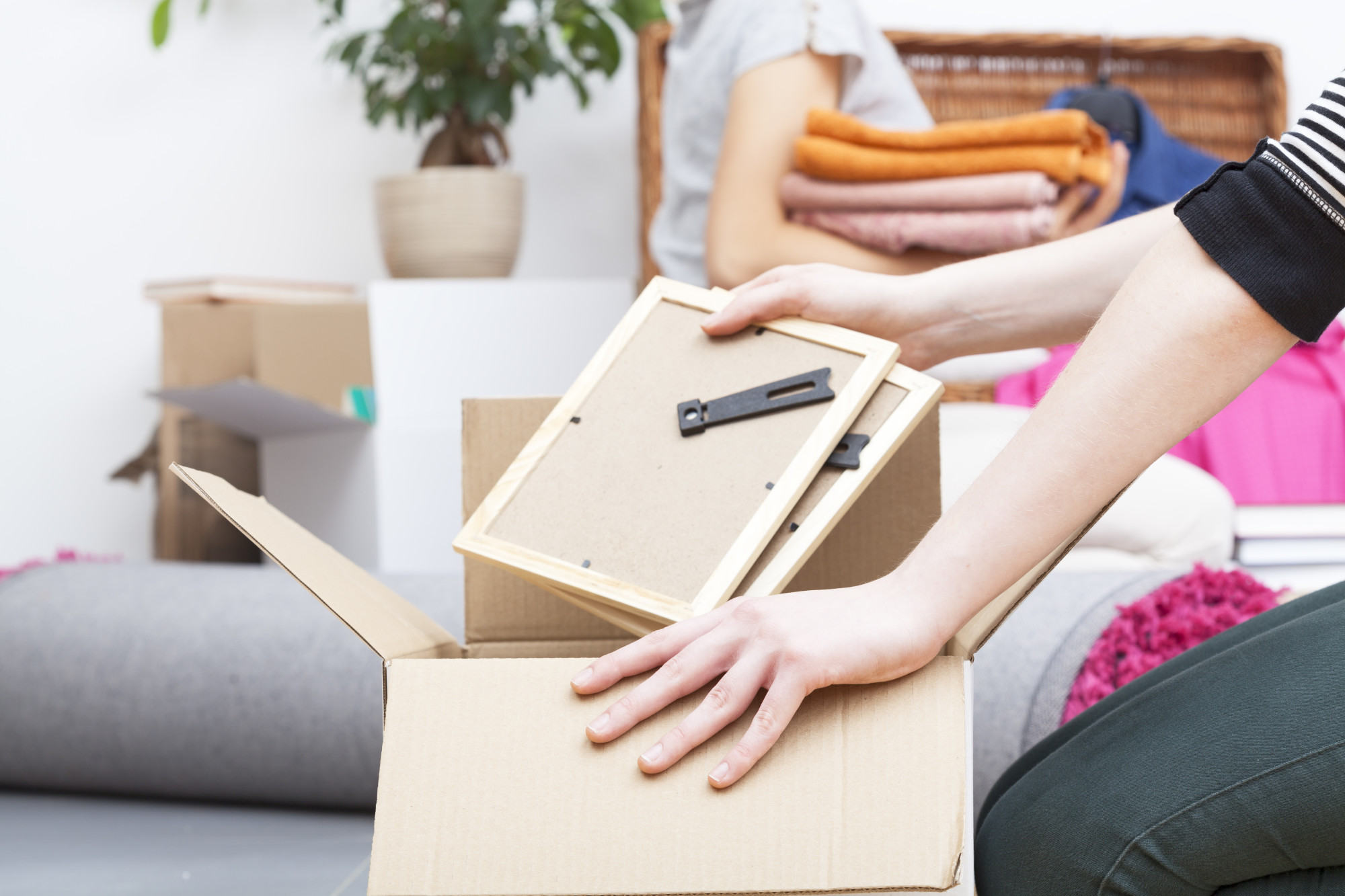 How to Declutter Your Home Before a Move