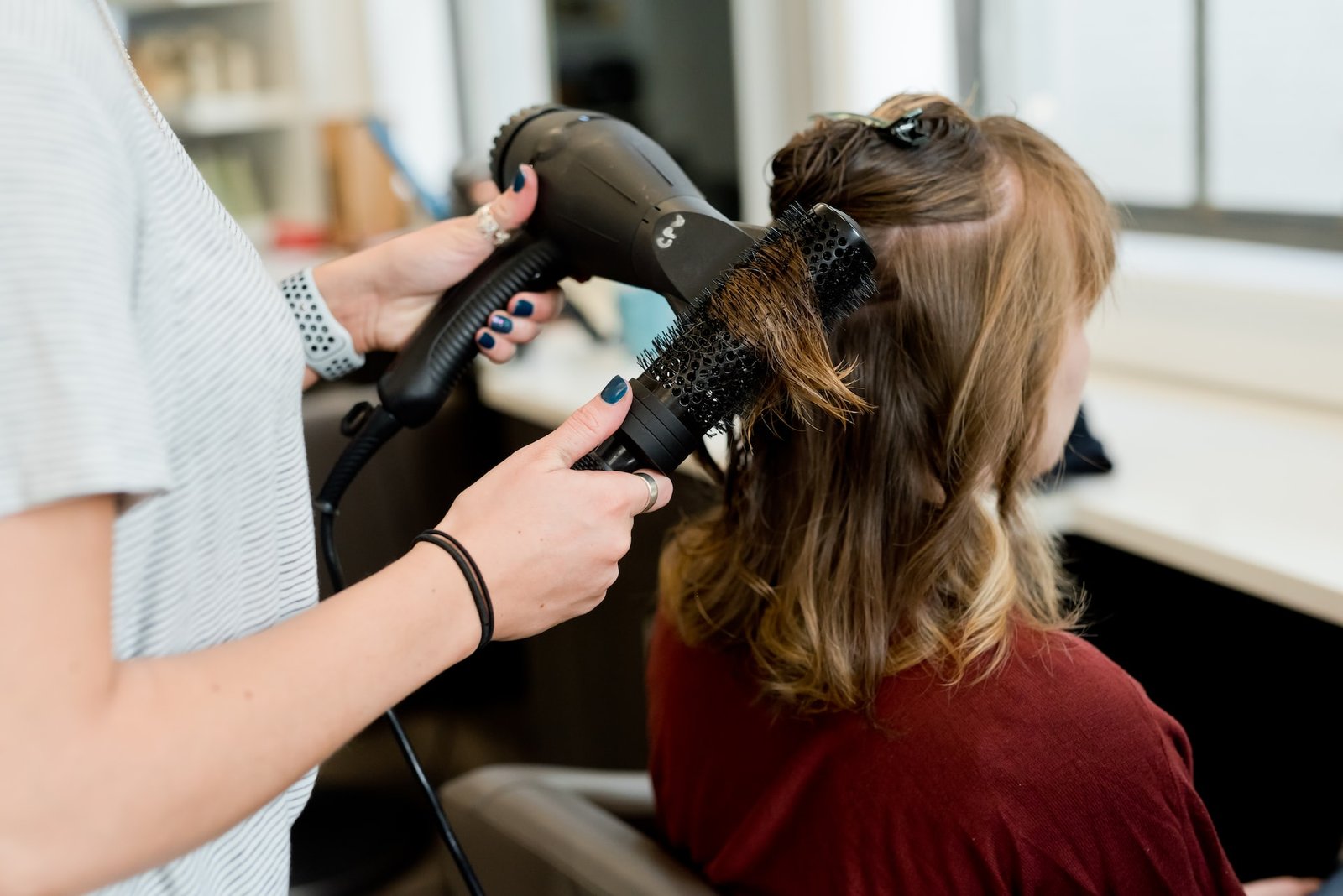 How to Improve Your Mobile Hairdressing Business