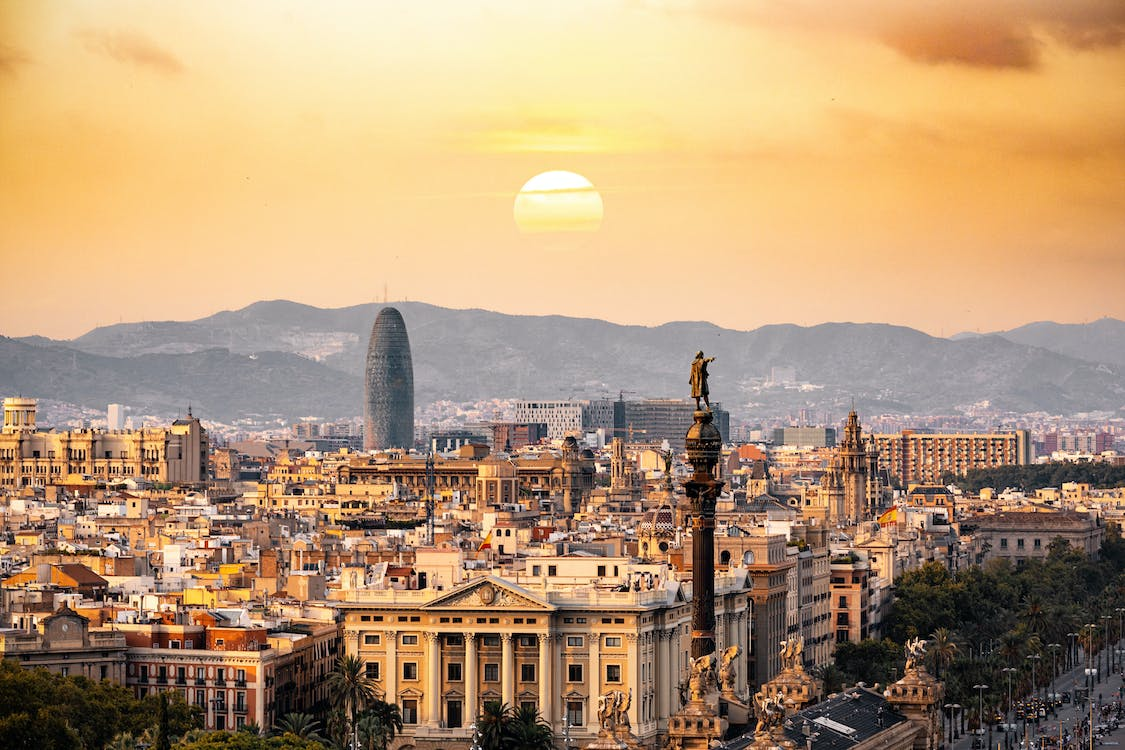 8 Tips on How to Get the Most Out of Your Travel to Spain