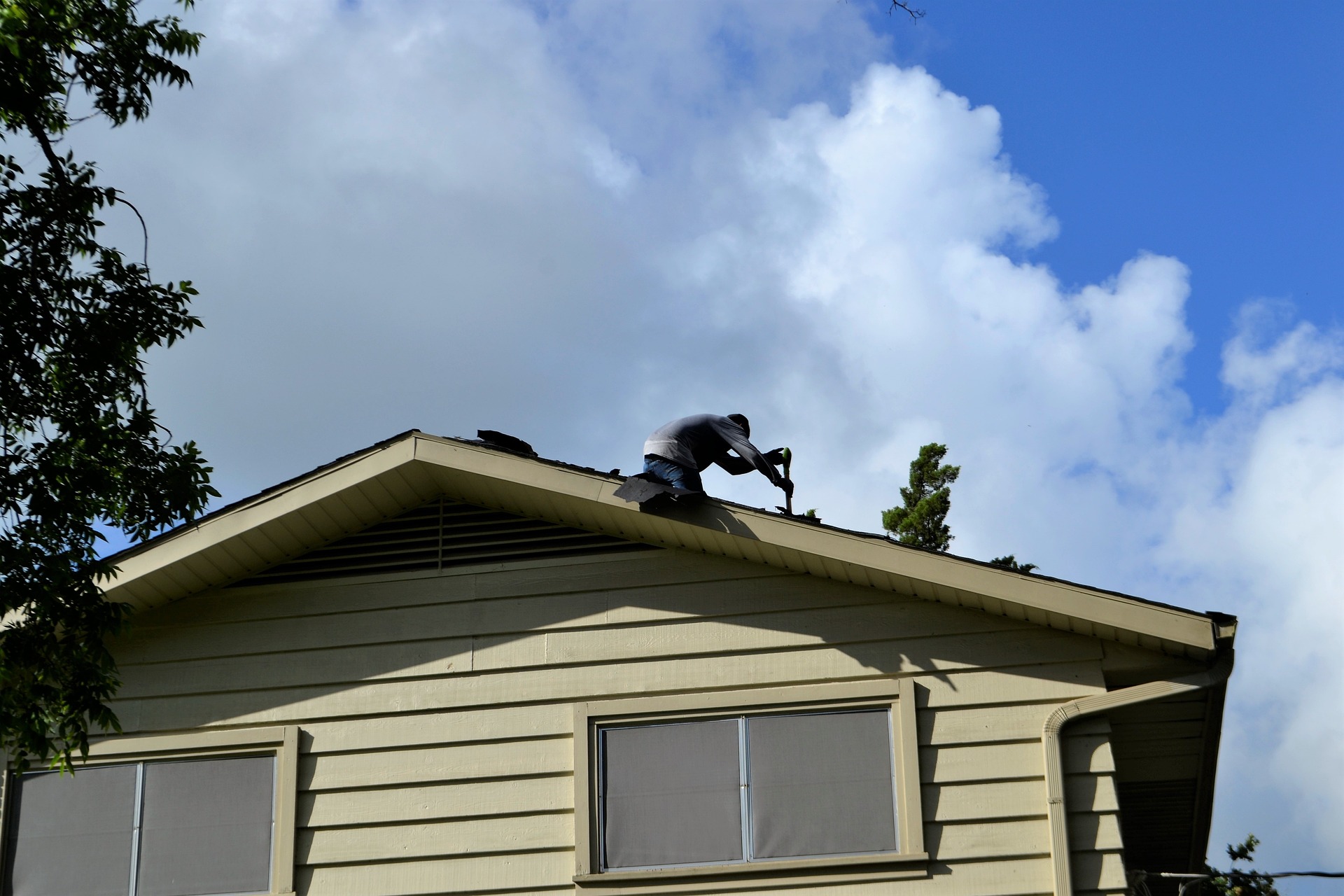 6 Things to Consider If Your Roof Needs Repair