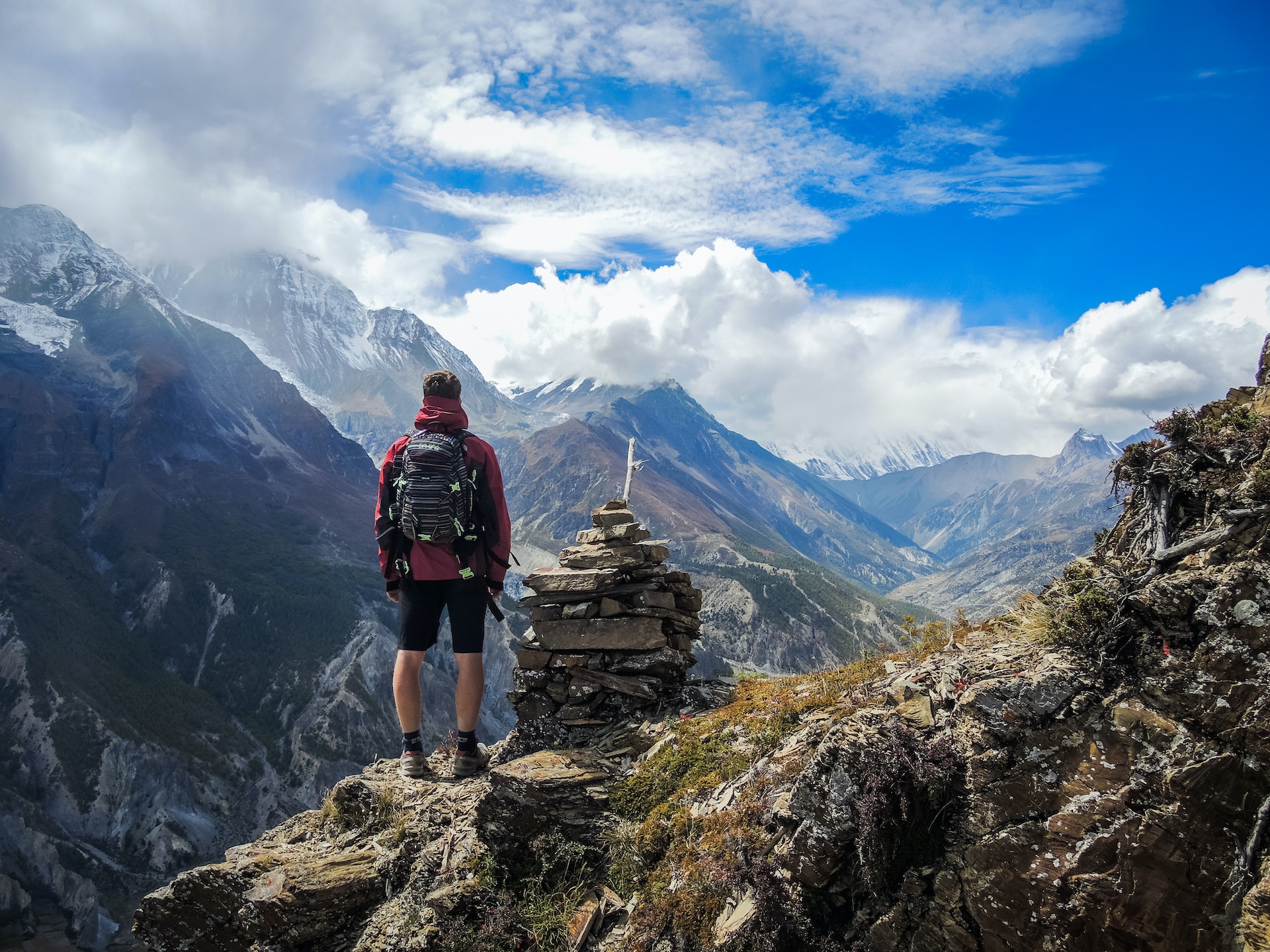 Why You Need Not Wait Until Retirement To Start Traveling?