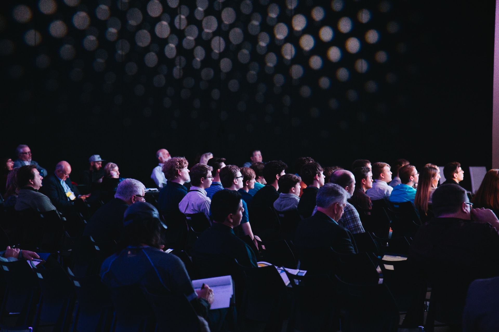 Step-by-Step: Planning a Flawless Corporate Event to Showcase Your Business