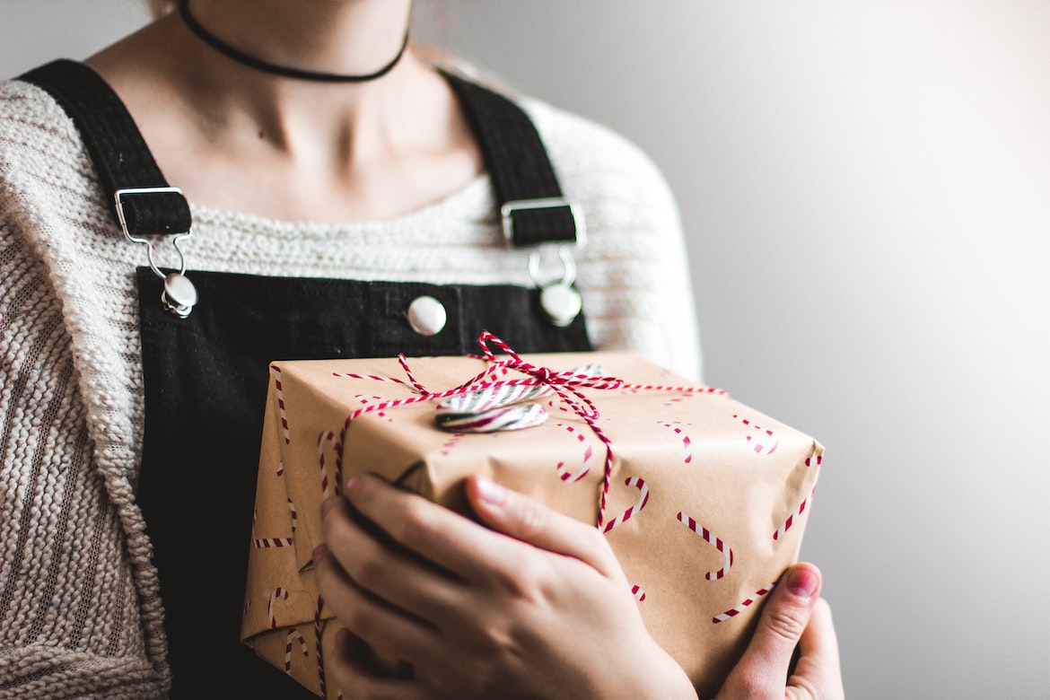 8 Simple Employee Appreciation Gift Ideas to Show You Care