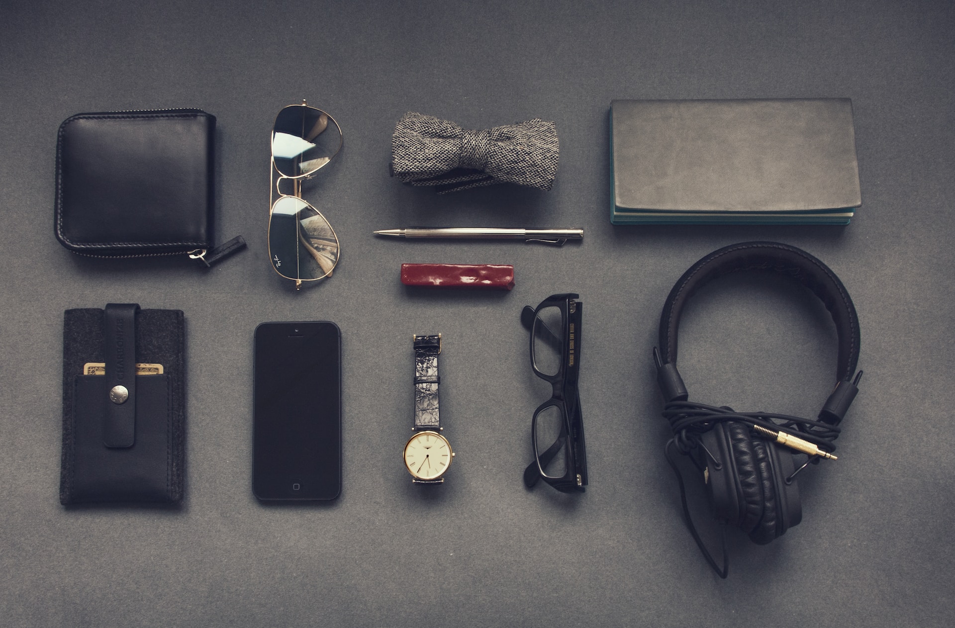Effortlessly Chic: How to Style Accessories for Everyday Glamour