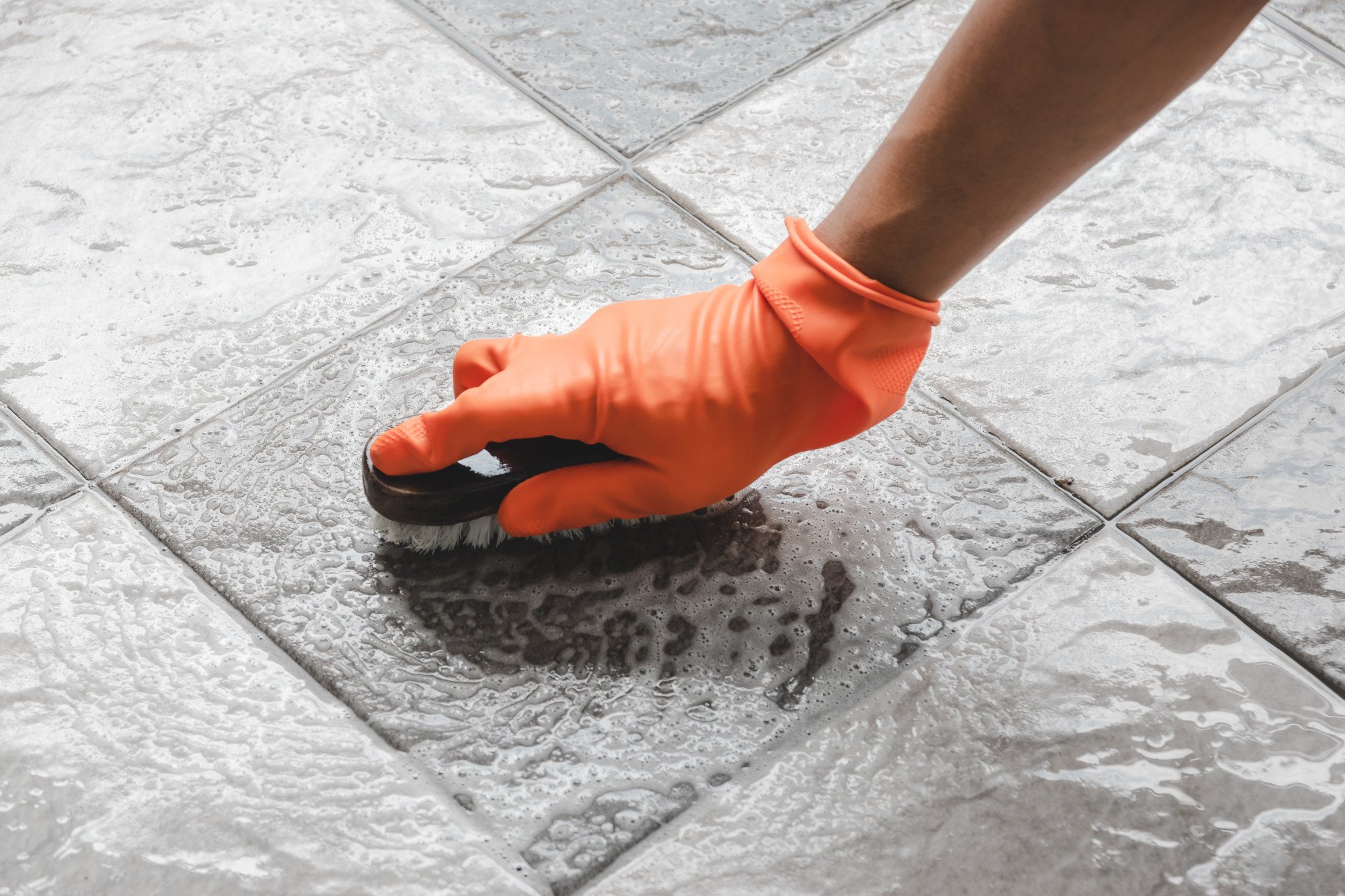 3 Benefits of Hiring Professional Tile Cleaning Services