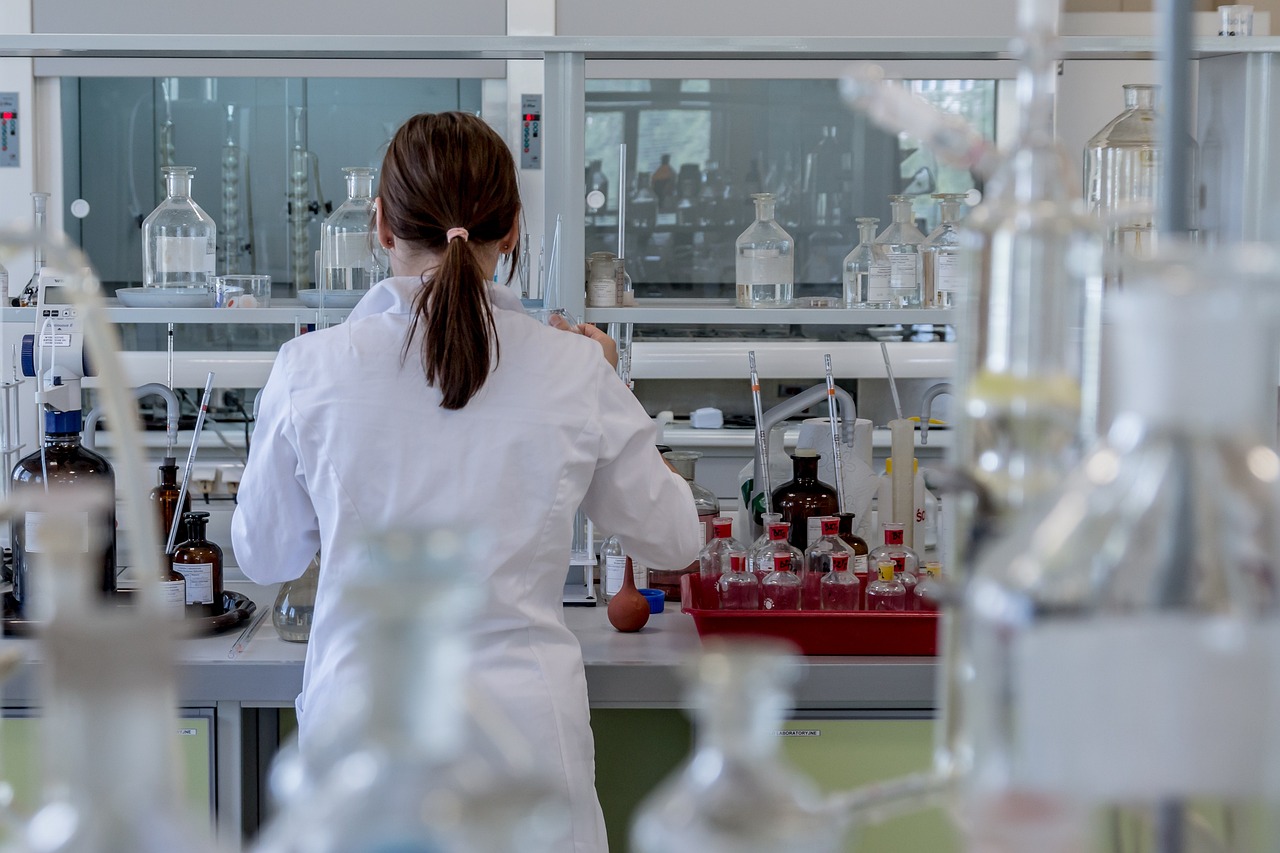 Durable and Accurate Laboratory Equipment for Professional Use