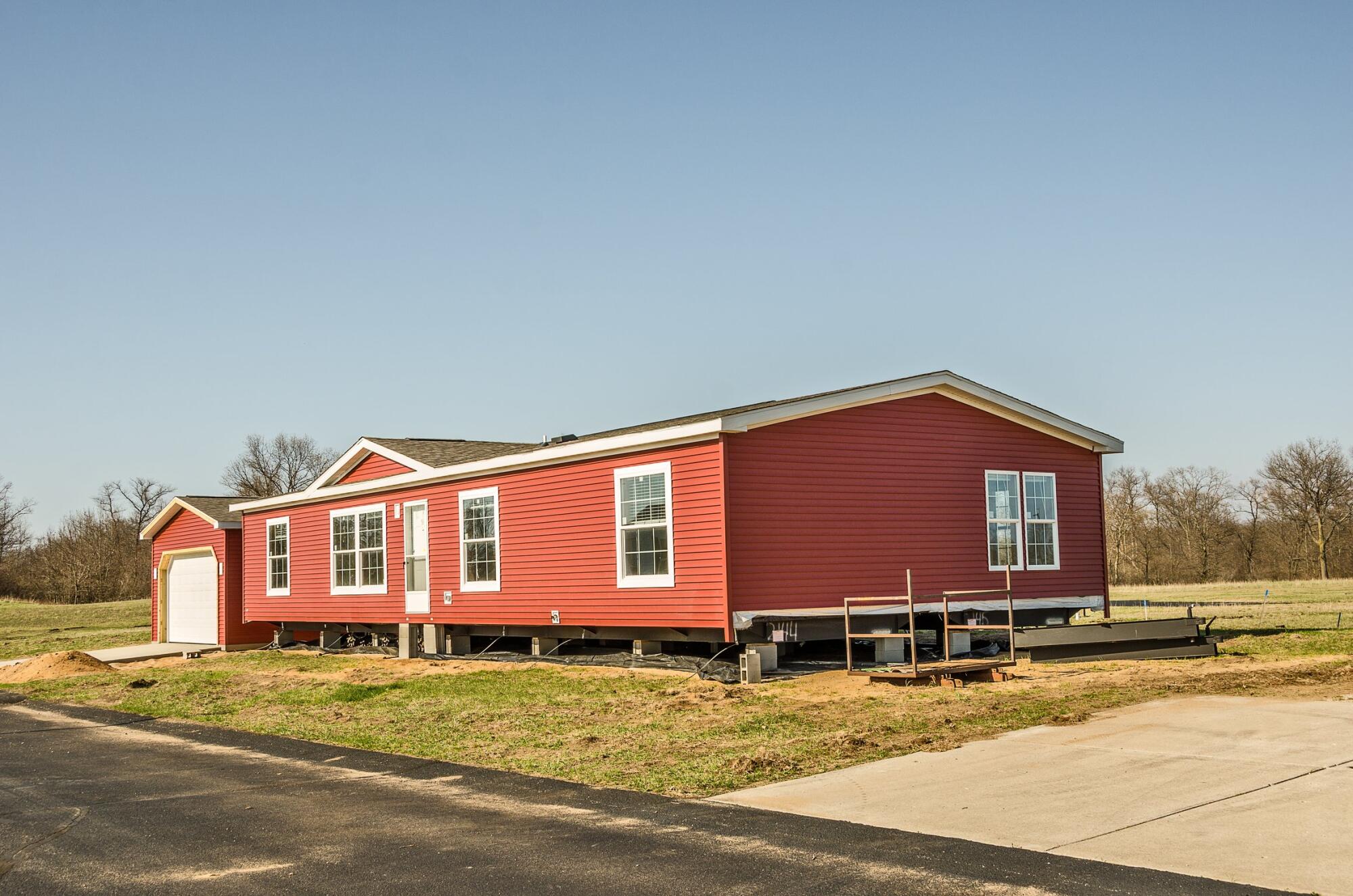 Double the Space: Exploring the Benefits of Double Wide Manufactured Homes