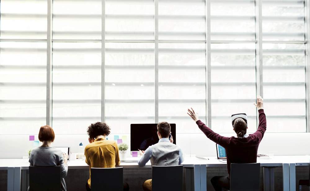 How Can Sit-Stand Desks Promote Workplace Wellness?