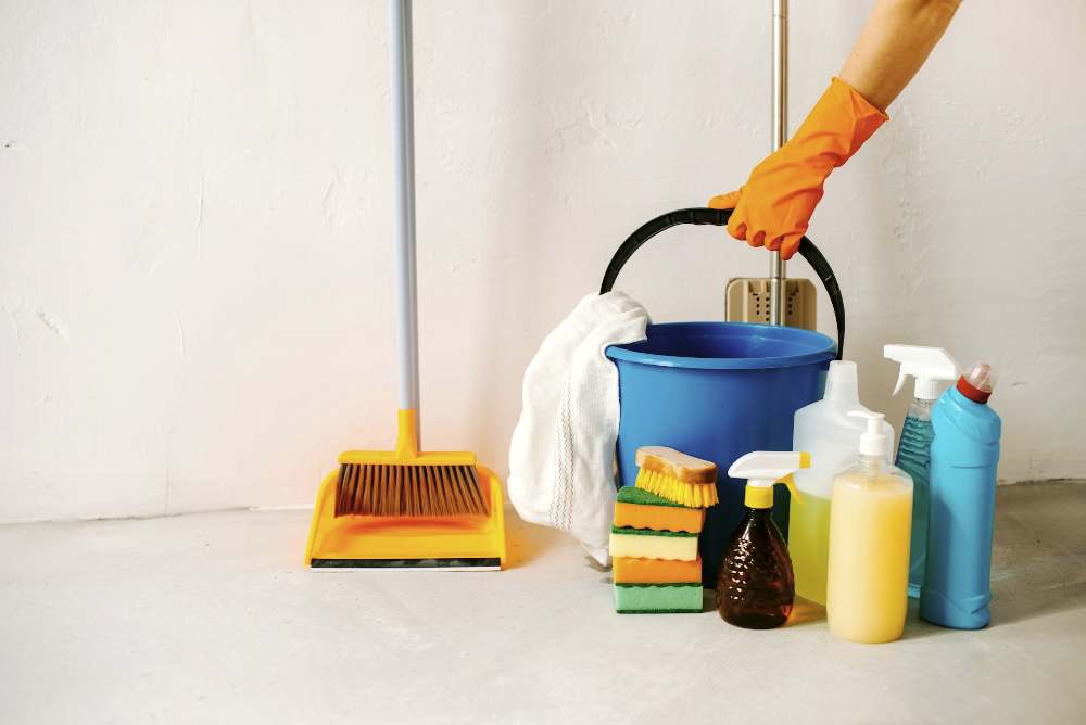 The Ultimate Guide to Starting Your Housekeeping Business: 4 Tips and Tricks