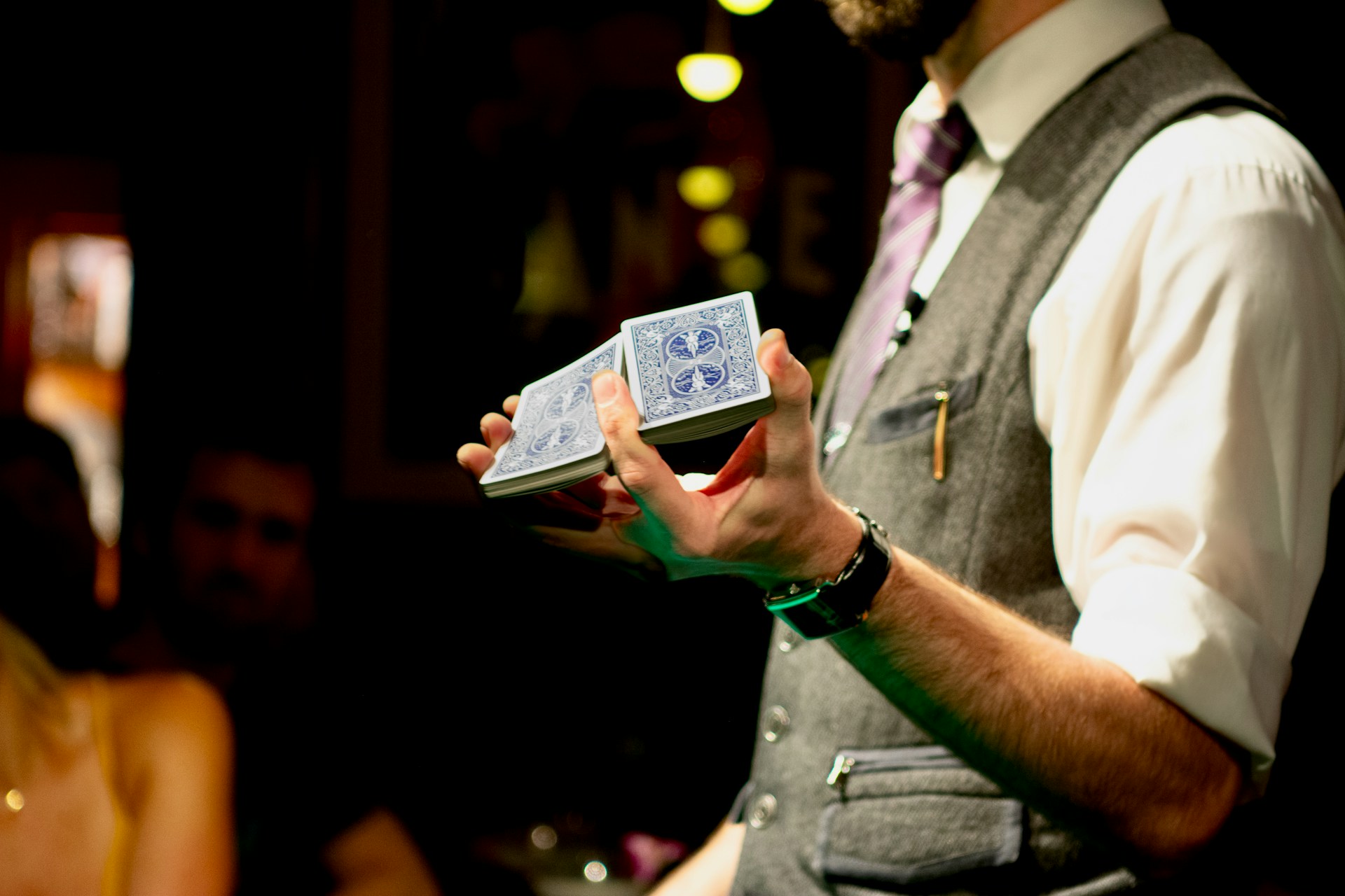 How a Magician Can Turn Your Private Party into an Unforgettable Experience