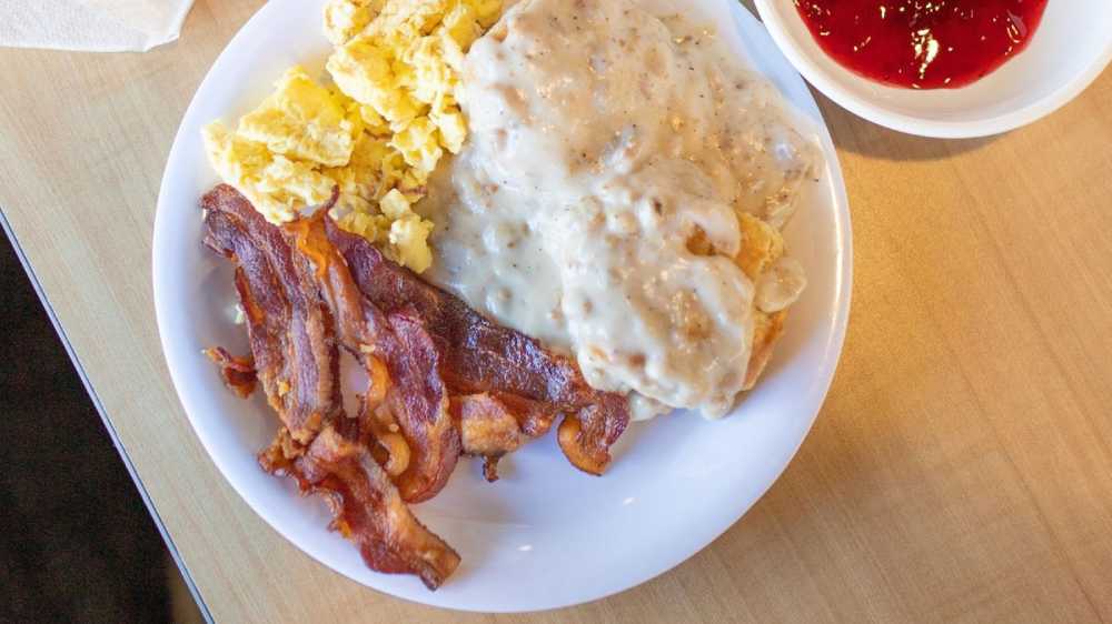 What Time Does Golden Corral Stop Serving Breakfast?