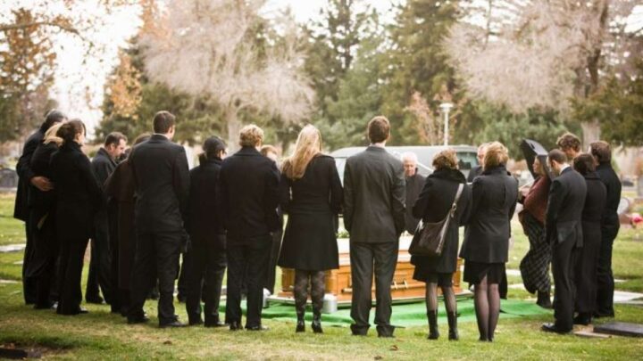 funeral vs celebration of life