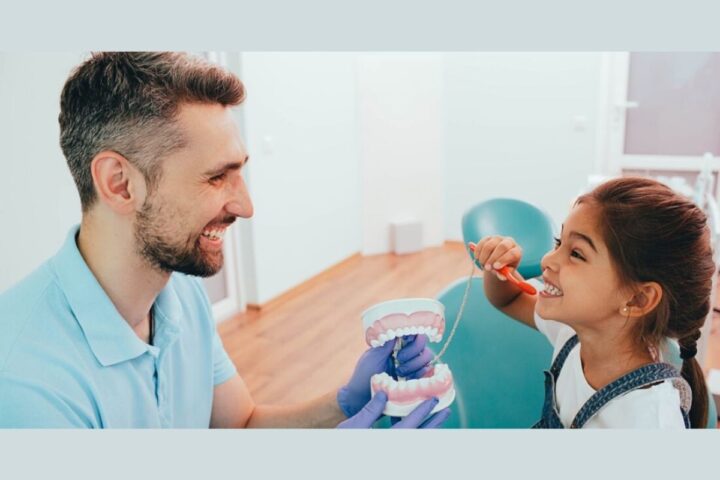 should you brush your teeth before or after breakfast