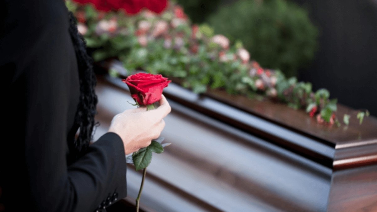 Celebration of Life vs Funeral