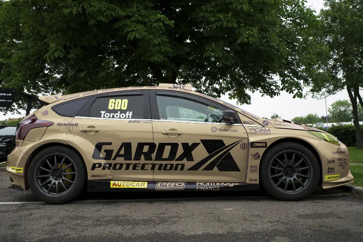 Why Vehicle Advertising is a Smart Investment for Growing Businesses