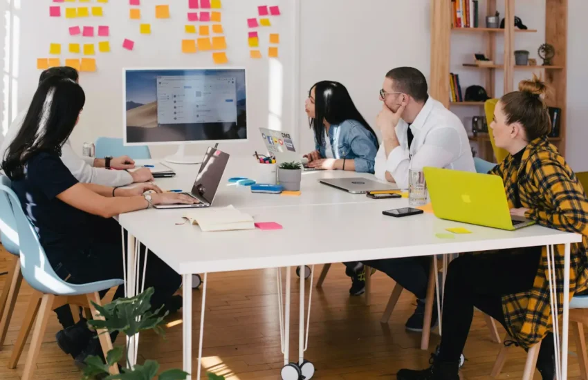 Digital Agencies Shape Online Business