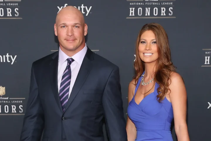 Brian Urlacher's Wife